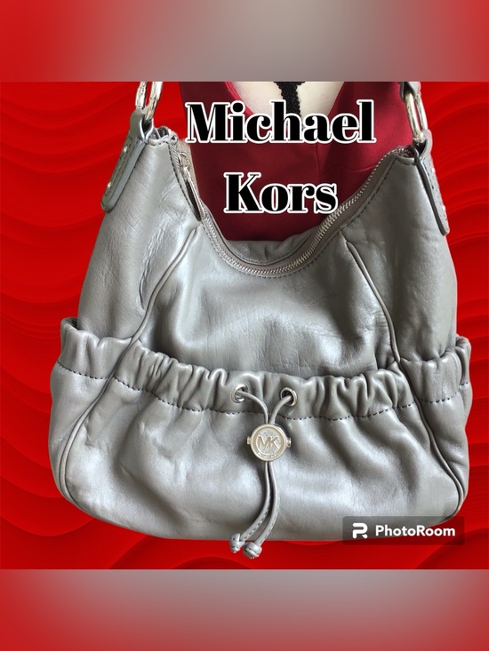 Michael Kors Gray Leather Shoulder Bag